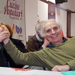 Giornalista con la bandiera dell’Ucraina cacciato dalla manifestazione del 25 Aprile, lo sconcerto dell’Aser: “Gli organizzatori chiedano scusa”